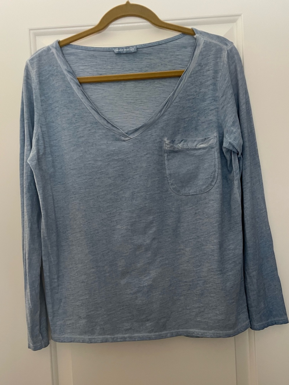 Relaxed V-Neck Long Sleeve Tee in Light Blue size M - Picture 1 of 6